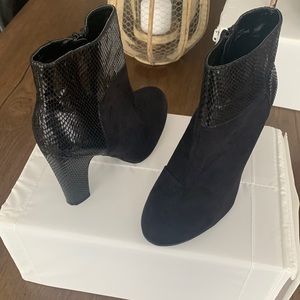 Textured booties